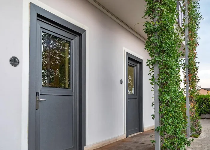 Urban Garden Hotel